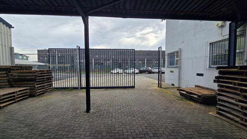 To Let commercial Property for Rent in Elsies River Industrial Western Cape